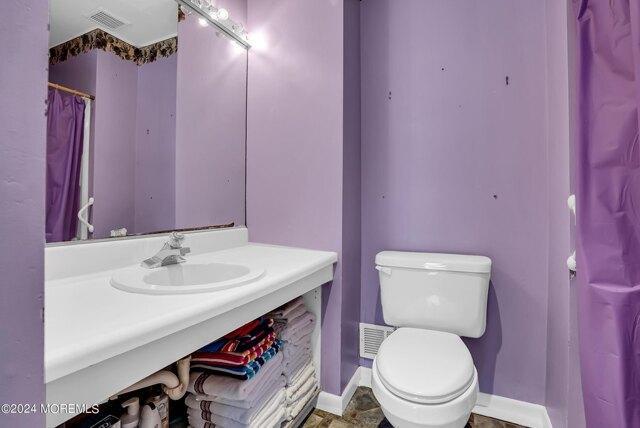 W Park Ave, Oakhurst, Home For Rent in Middletown - Image 1