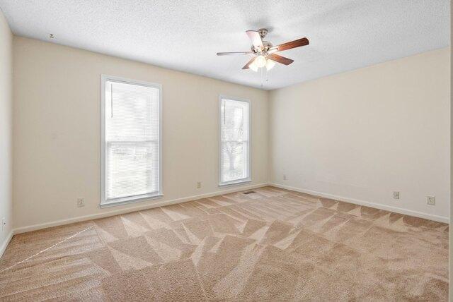 Dolphin Ln, Clarksville, Home For Rent in Clarksville - Image 1