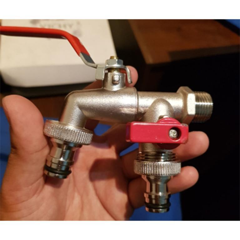 Field Faucet Two-Way 2-Way 2-Valve And One-Way Size 1/2 Inch in Bukit Batok - Image 1