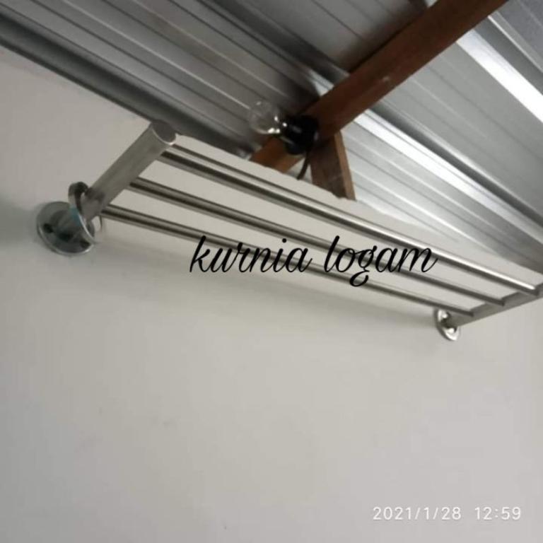 GANTUNGAN Minimalist Towel Drying Rack Bathroom Rack Wall … in Bukit Batok - Image 1