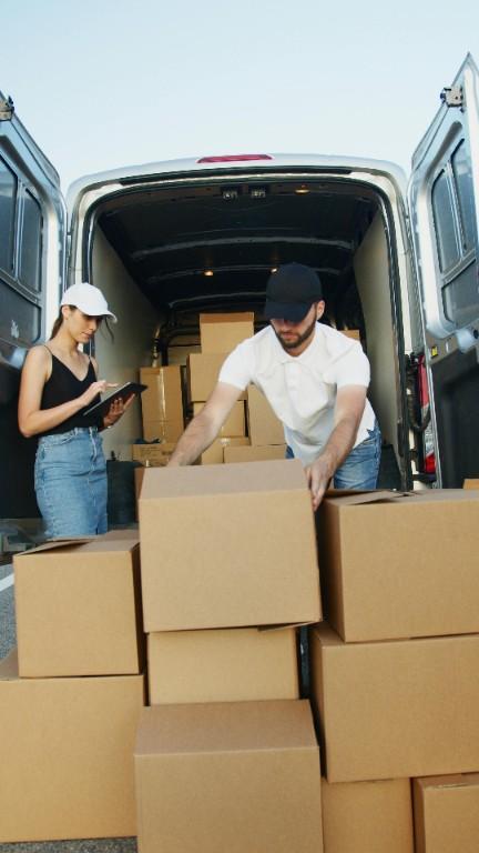 Truck Unloading Help Needed in Miami - Image 1
