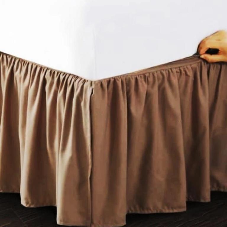 BED SKIRT/ TASSEL UNDER MATTRESSPOLOS in Woodlands - Image 1