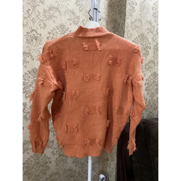 Preloved sweater in North-Eastern Islands - Image 1