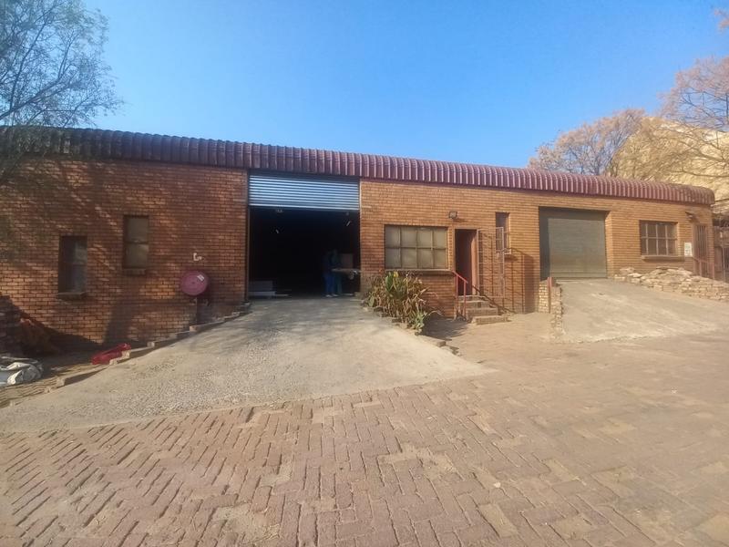 Commercial 2694-ref-617 for Rent in Sunderland Ridge, Centurion in Pretoria - Image 1