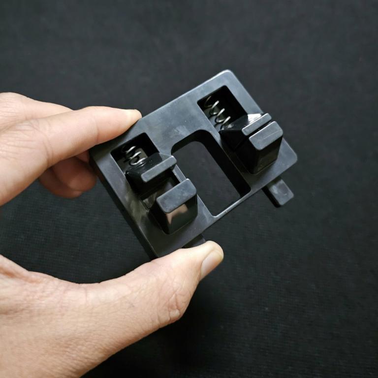 Wire Fixing Clip - Electronic Components Convenient … in Woodlands - Image 1