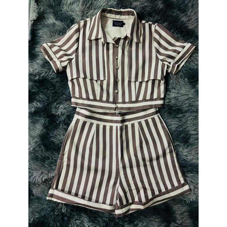 Second-Hand Label Work Shorts Set Nannapat Sign size L in Geylang - Image 1