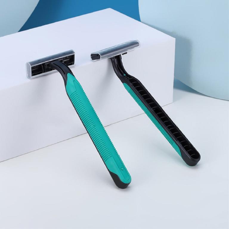 Disposable Razor [Innovative Life] Hotel Travel Double … in Bishan - Image 1