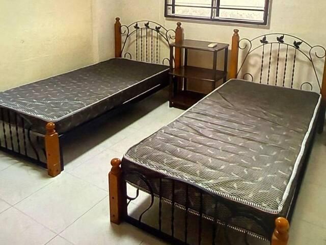 Common Room @ New Upper Changi Road For Rent in Hougang - Image 1