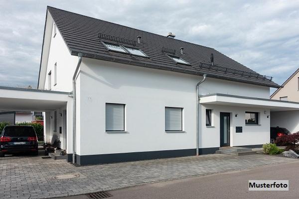 Wohnhaus - Heimwerkerobjekt in Saalfeld - Bild 1