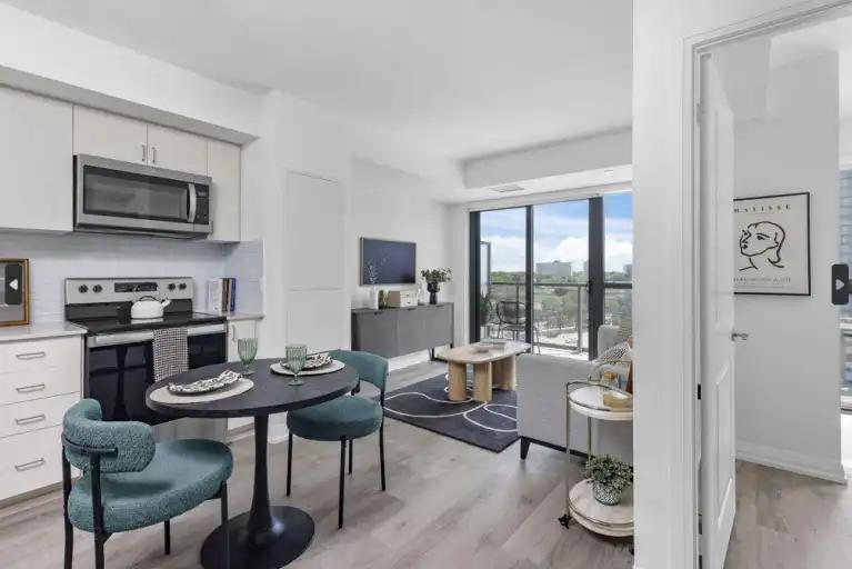Parkside Square in Markham - Image 1