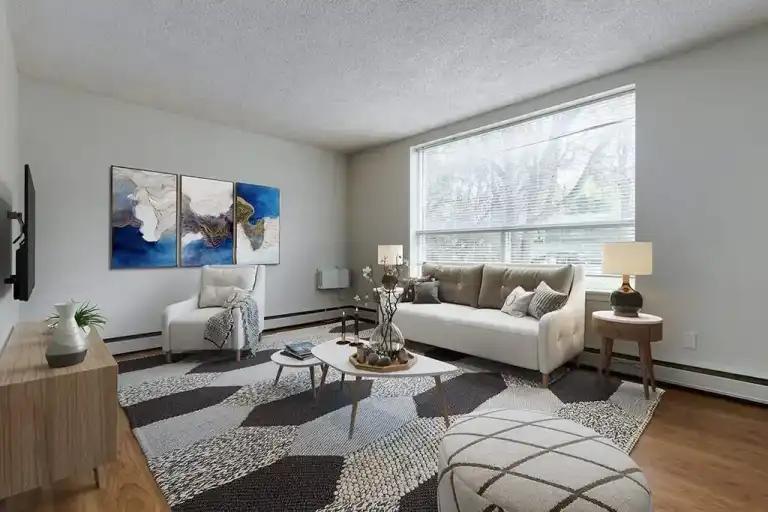 Berkeley Manor in Saskatoon - Image 1