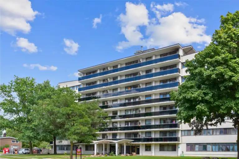 Don View Towers in Markham - Image 1