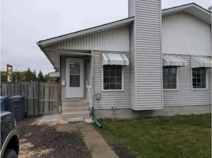 2 Kayhans Drive in Winnipeg - Image 1