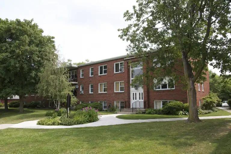Crofton Place in London, Ontario - Image 1