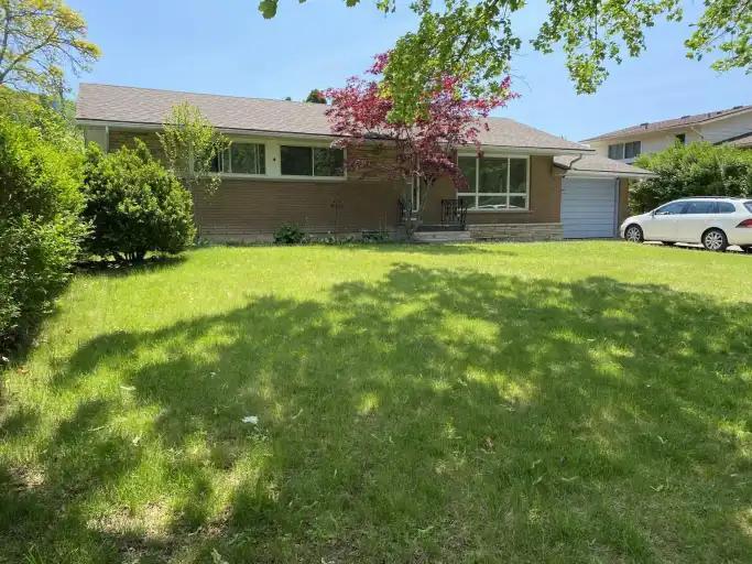 16 Victor Boulevard (Units For Rent) in Niagara Falls - Image 1