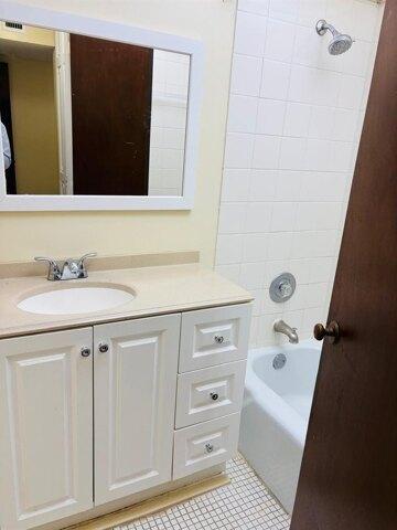 Inverrary Dr Apt M, Lauderhill, Home For Rent in Sunrise - Image 1
