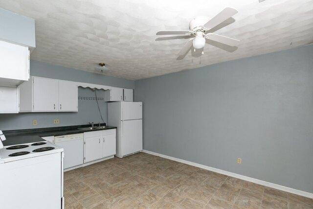 Holiday Ct Apt,bettendorf, Home For Rent in Davenport - Image 1