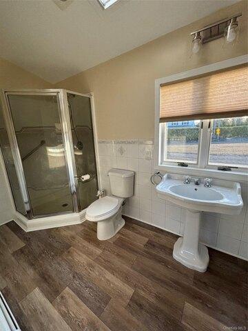N Country Rd, Saint James, Home For Rent in Smithtown - Image 1