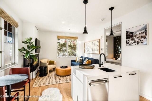 W Main St Unit A, Aspen, Condo For Rent in Grand Junction - Image 1