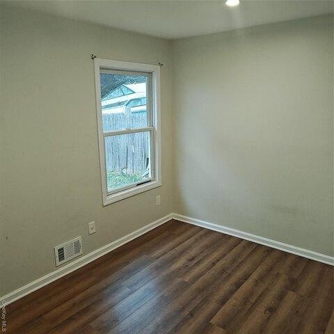 Provost Ave, Bellport, Home For Rent in Brookhaven - Image 1