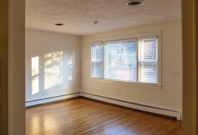 Vallette St, Cranston, Home For Rent in Providence - Image 1