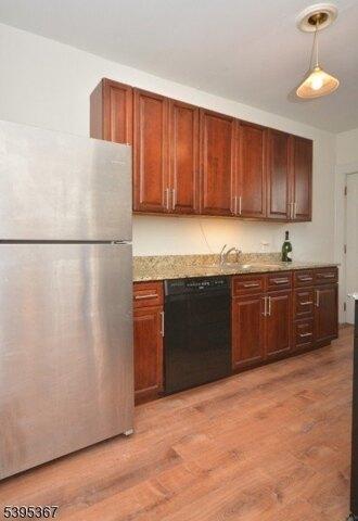 - Grove St Unit A, Somerville, Home For Rent in Piscataway - Image 1
