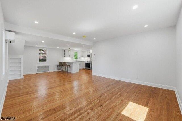 Florence Ave, Hawthorne, Home For Rent in Paterson - Image 1