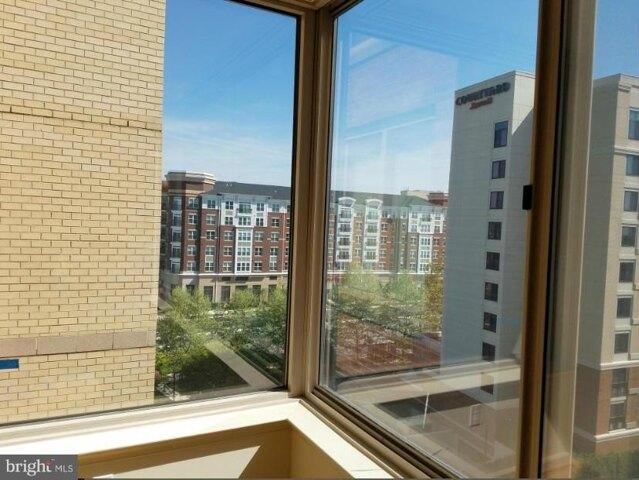 Gallows Rd Apt,vienna, Condo For Rent in Reston - Image 1