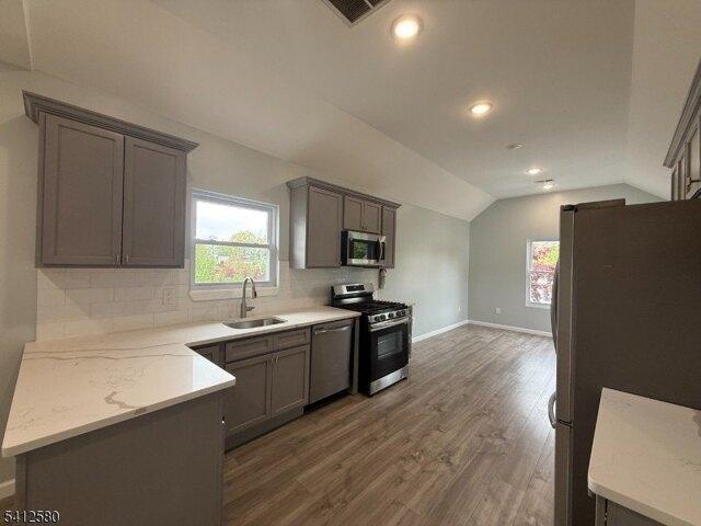 E Lindsley Rd, Cedar Grove, Home For Rent in Paterson - Image 1