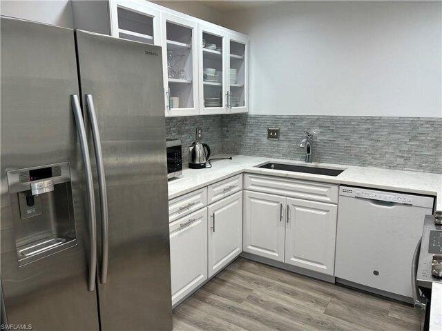 Roma Ct Apt,naples, Condo For Rent in Bonita Springs - Image 1