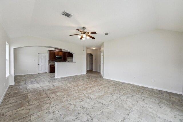 Clover Patch Ln, Alvin, Home For Rent in Pasadena - Image 1
