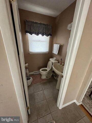 Surrey Rd, Cherry Hill, Home For Rent in Cherry Hill - Image 1