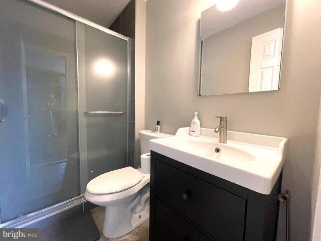 Commons Dr Nw, Vienna, Home For Rent in Reston - Image 1