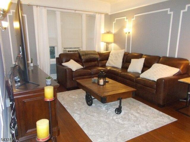 Holly St, Cranford, Home For Rent in Plainfield - Image 1