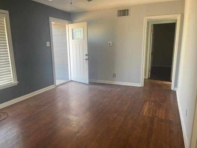 W Washington Ave, Midland, Home For Rent in Midland - Image 1