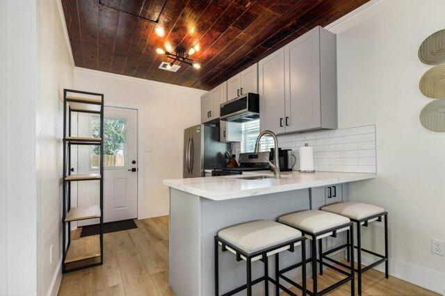 Rd St, Galveston, Home For Rent in Galveston - Image 1