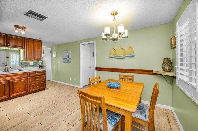 Crane Ct, Dunedin, Home For Rent in Clearwater - Image 1