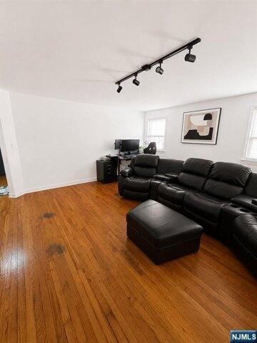 Florida Ave, Paterson, Home For Rent in Paterson - Image 1