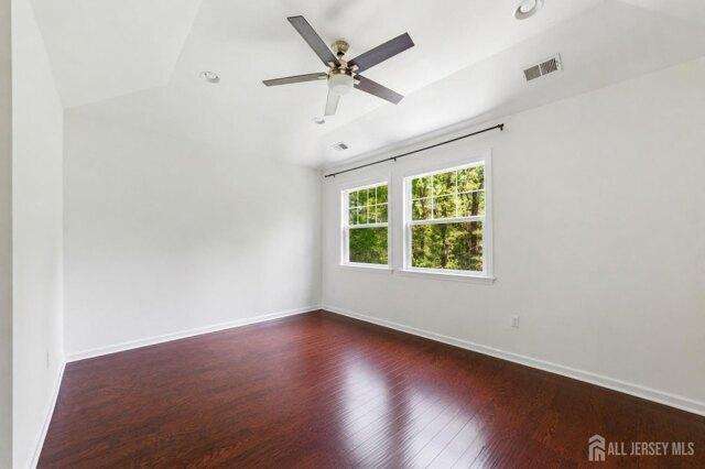 Savoth Ln, Colonia, Home For Rent in Plainfield - Image 1