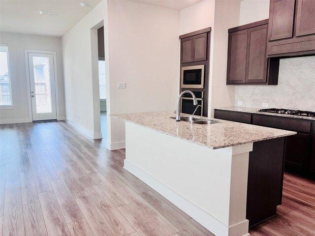 Settlers Ridge Ln, Fulshear, Home For Rent in Sugar Land - Image 1