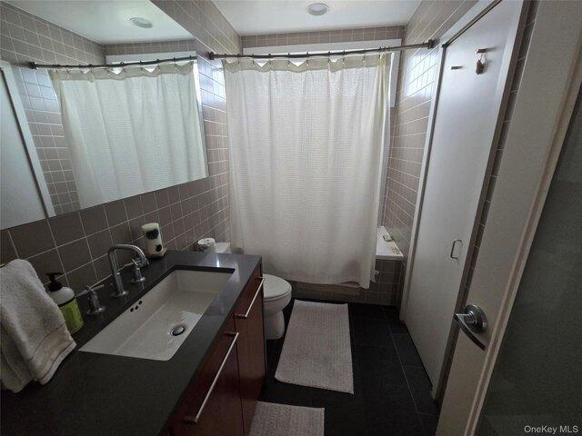 Nantwick St, Lido Beach, Home For Rent in Long Beach - Image 1