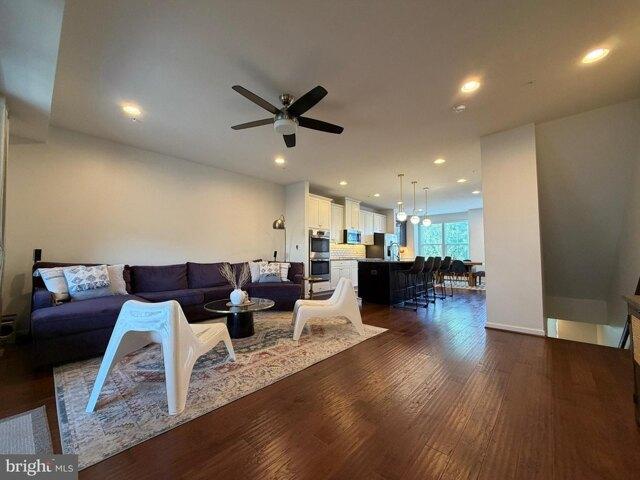 Southland St, Ashburn, Home For Rent in Reston - Image 1