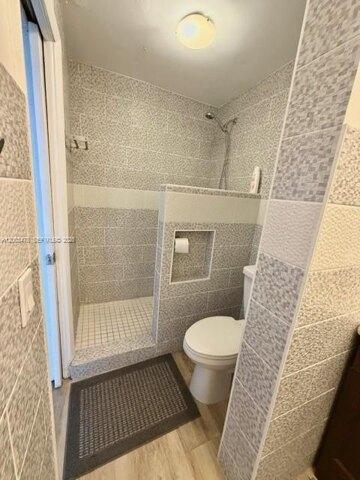 Se Rd Ave Apt C, Hallandale Beach, Condo For Rent in Hollywood - Image 1