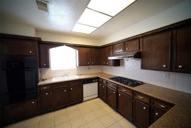 Bexley Dr, Houston, Home For Rent in Sugar Land - Image 1