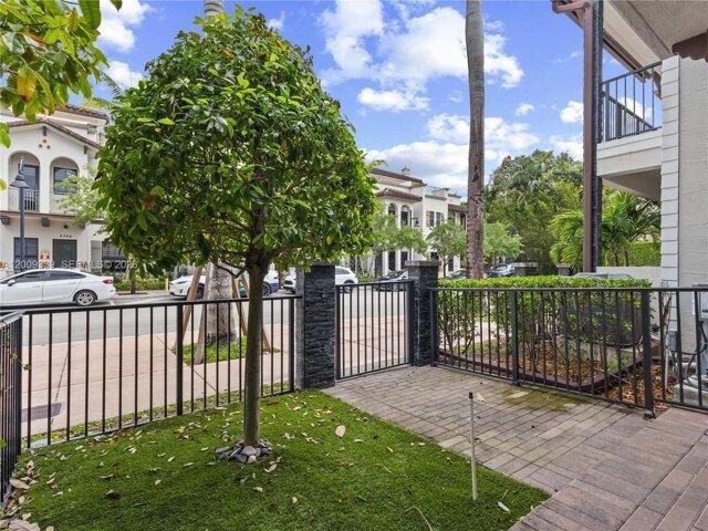 Nw St Ter Unit,doral, Home For Rent in Hialeah - Image 1
