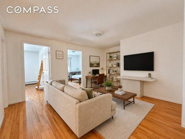 Union Ave Apt A, Brooklyn, Home For Rent in Brooklyn - Image 1