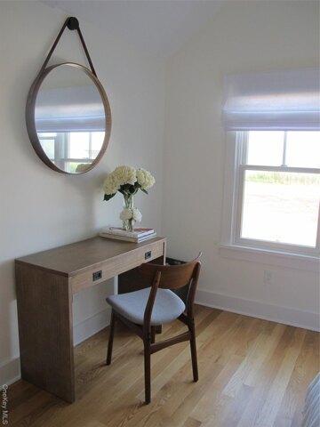 Tuthill Point Rd, East Moriches, Home For Rent in Westhampton beach - Image 1