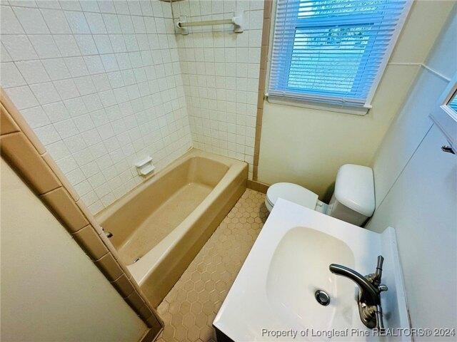 E Railroad St, Pembroke, Home For Rent in Fayetteville - Image 1