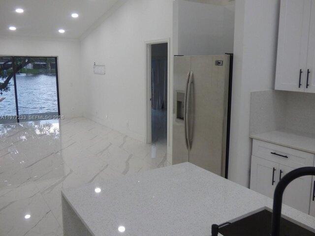 Park Rd, Dania Beach, Condo For Rent in Hollywood - Image 1