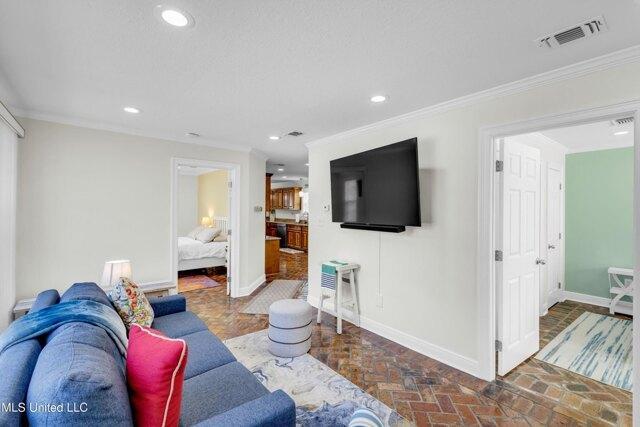 Th St, Gulfport, Home For Rent in Gulfport - Image 1